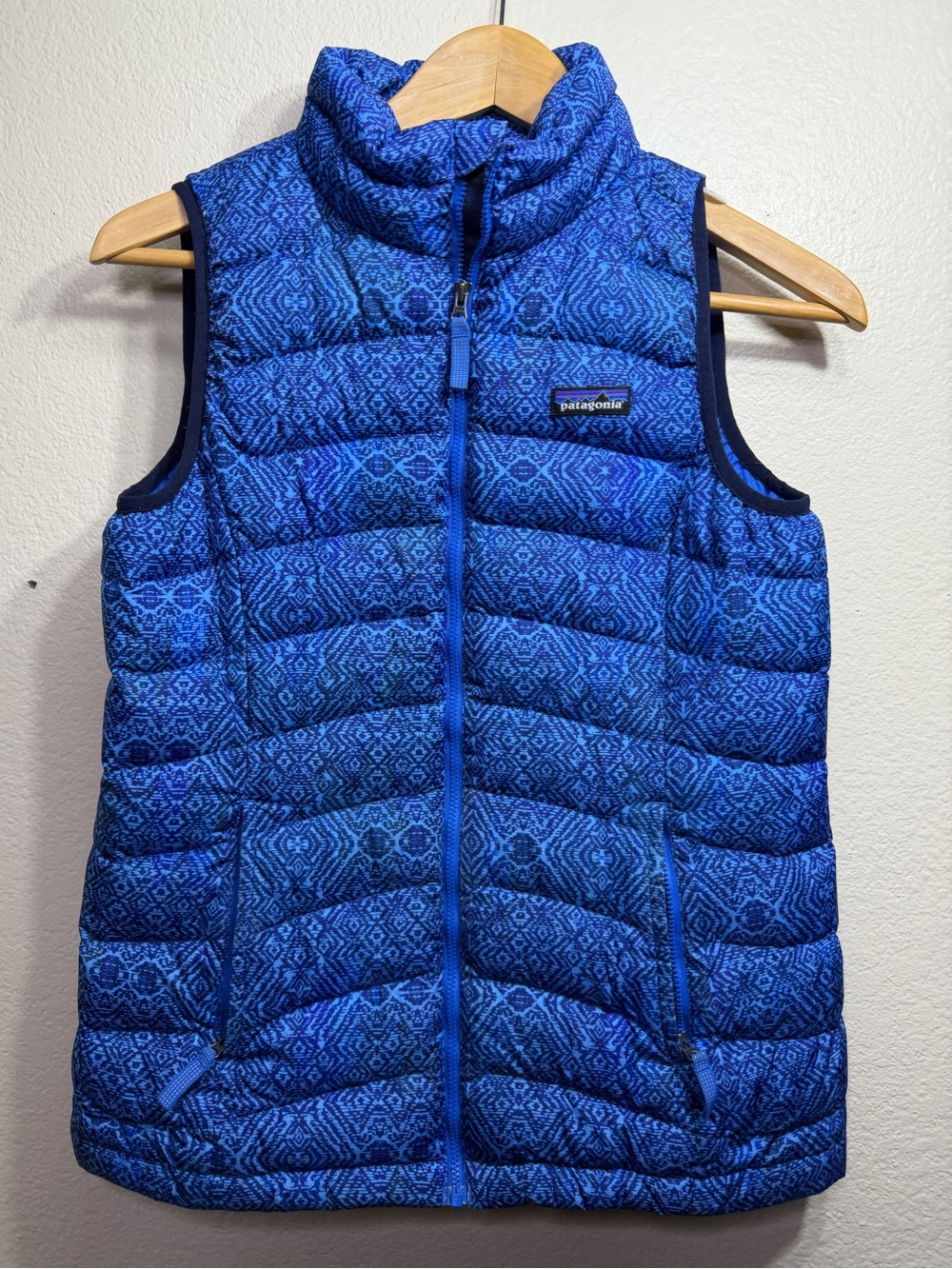 Patagonia Blue Geometric Down Sweater Vest Jacket Girls XL/Adult Small Full Zip